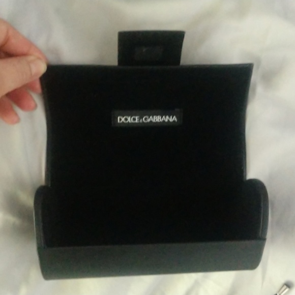 Dolce & Gabbana Sunglass case - Picture 10 of 16
